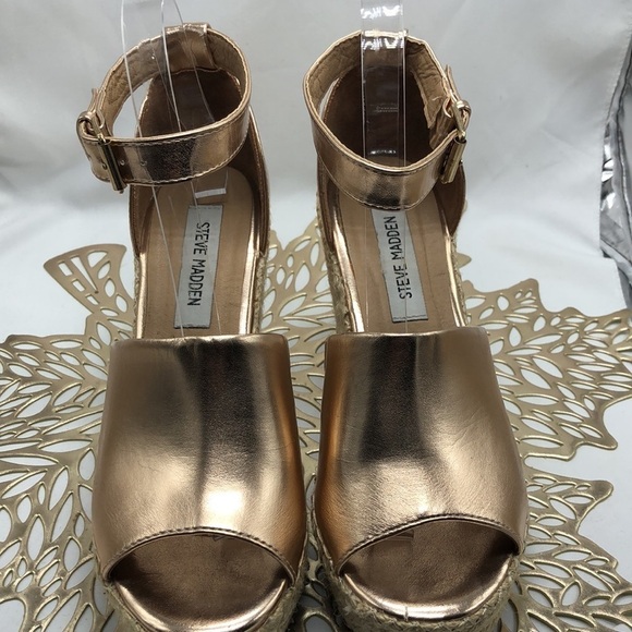 Steve Madden Rose Gold Ankle Strap Jaylen Wedge Sandals Size 7.5 - Picture 2 of 14